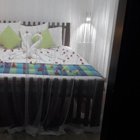 Butterfly Jewel Bed and Breakfast Unawatuna Eksteriør billede