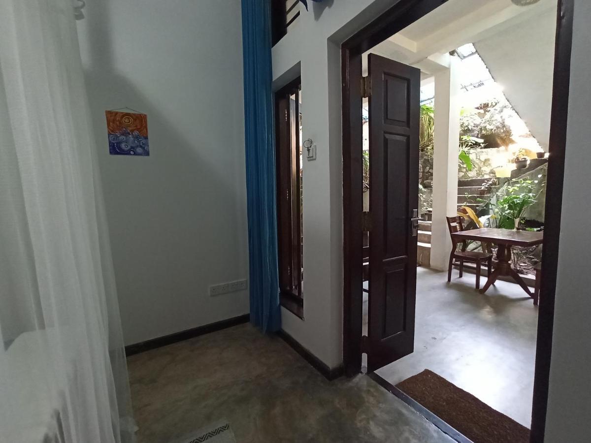Butterfly Jewel Bed and Breakfast Unawatuna Eksteriør billede