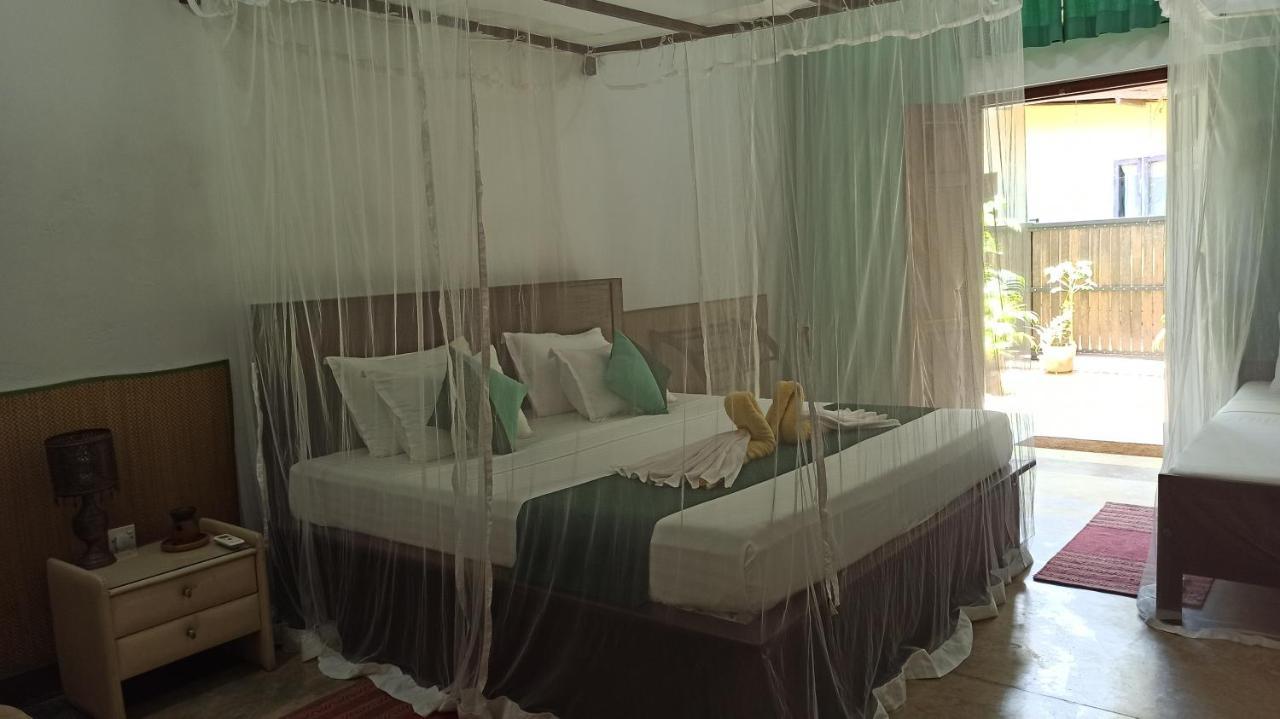 Butterfly Jewel Bed and Breakfast Unawatuna Eksteriør billede
