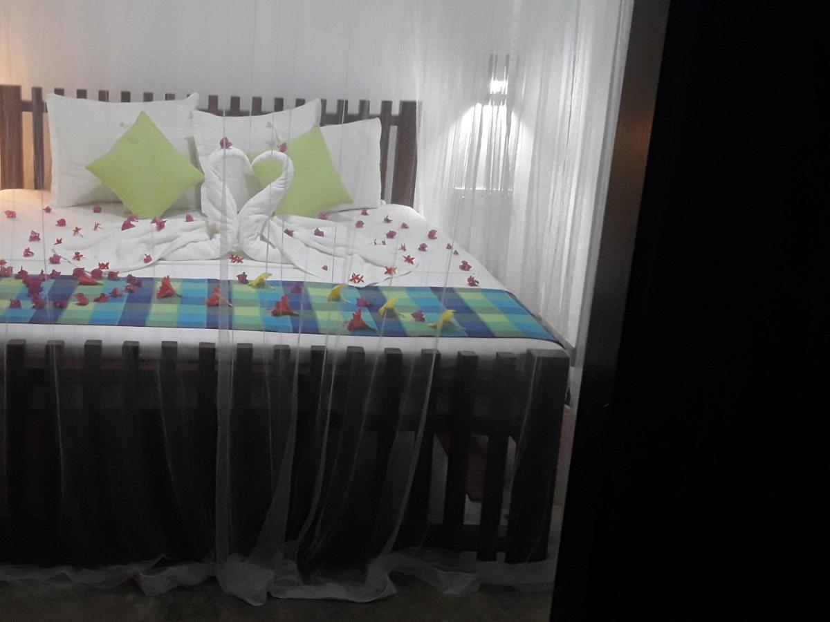 Butterfly Jewel Bed and Breakfast Unawatuna Eksteriør billede