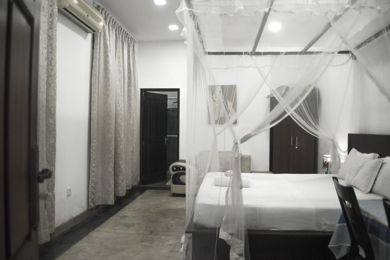 Butterfly Jewel Bed and Breakfast Unawatuna Eksteriør billede